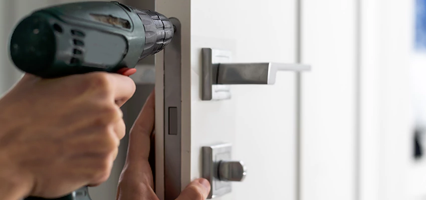 Locksmith For Lock Replacement Near Me in Delano, CA