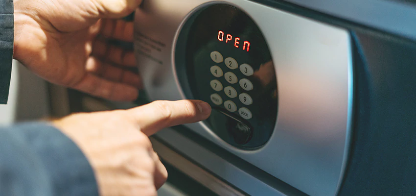 Cash Safe Openers in Delano, California